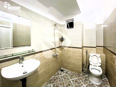 Bán nhà mặt tiền đường 5, linh trung, tn 16tr/th, 123m2, 4 tầng, 5pn, 9.8 tỷ 2