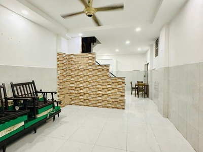 Bán nhà 2 tầng - căn góc thoáng mát - ngay chợ huỳnh văn chính - 40m2 2