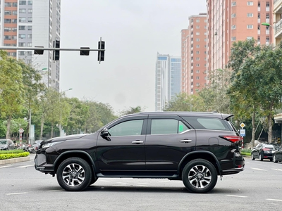 Bán xe Toyota Fortuner Legender 2023 2.8L 4x4 AT màu nâu. 2