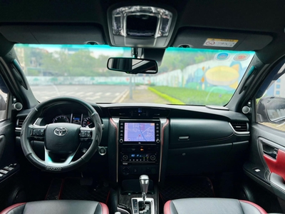 Bán xe Toyota Fortuner Legender 2023 2.8L 4x4 AT màu nâu. 8