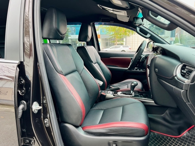 Bán xe Toyota Fortuner Legender 2023 2.8L 4x4 AT màu nâu. 11