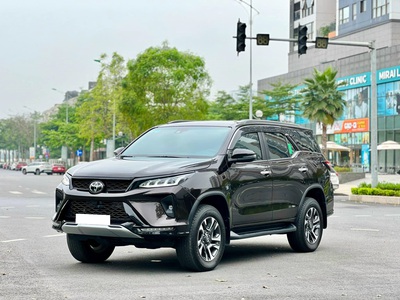Bán xe Toyota Fortuner Legender 2023 2.8L 4x4 AT màu nâu. 4