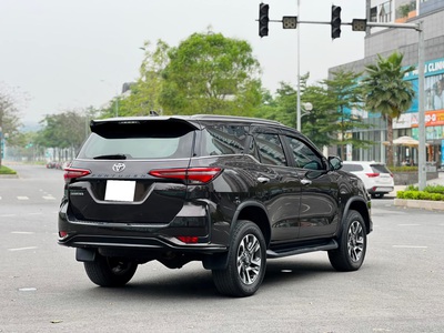 Bán xe Toyota Fortuner Legender 2023 2.8L 4x4 AT màu nâu. 5