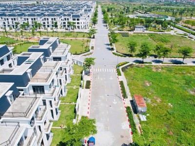 Bt hud mê linh 70 triệu/m đối diện dự án sun group.trung tâm huyện 0