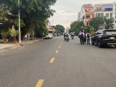 Nhà 2 mặt tiền đường 449 tăng nhơn phú A, 240m khu vip 1