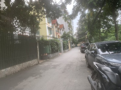 Nhà Quảng Khánh Mặt Tiền 20M 210M2 73.5 Tỷ 5M Ra Mặt Hồ , Đường Ô TÔ Tránh 0