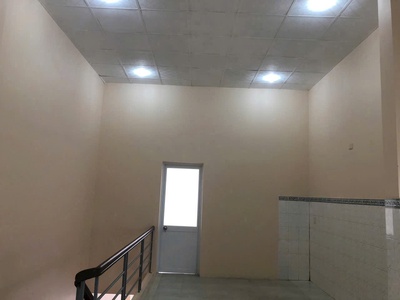 Chính chủ cần cho thuê Nhà 2 tầng 3 mặt tiền hẻm xe tải 1 sẹc cách Hương Lộ 2 khoảng 50m 7