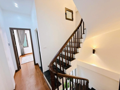 Bán nhà mới tinh 42m 4tầng MT3,9m 9tỷ Xuân Thủy Dịch Vọng Cầu Giấy Xây mới Trung tâm quận. 2