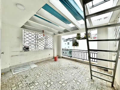 Nhà khu trung tâm bình thạnh 5 lầu - 5pn - ô tô đỗ cửa - btct - giá 7,x  tỷ tl 0