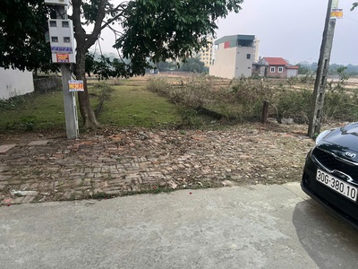 Bán 100m lô góc đường rộng 10m, ngay trung tâm phú cát 0