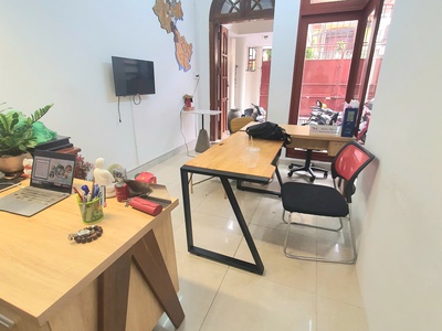 Cho thuê mặt bằng trệt làm văn phòng/logistics/shop online giá 12tr 2