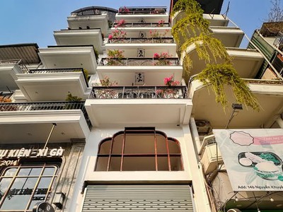 29.6 tỷ góc ngã tư phố Nguyễn Siêu 6 tầng 2 thoáng view phố đẹp kinh doanh khách sạn 0