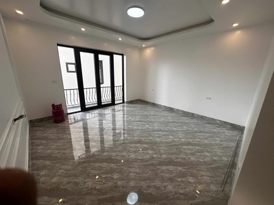 Bán nhà 5.5 Tầng gần Big C,Cột 5,P.Hồng Hải. DT:45m2 Có Thang Máy 1