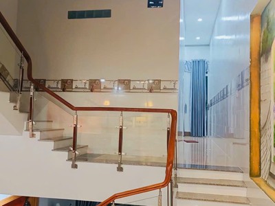 Bán nhà 3 lầu gần chợ Tân Hiệp - giá 2 tỷ 2 1