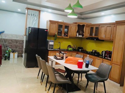 Bán nhà 3 lầu gần chợ Tân Hiệp - giá 2 tỷ 2 2