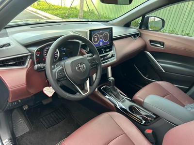 Bán xe Toyota Corolla Cross 1.8V 2022, màu xanh. 6