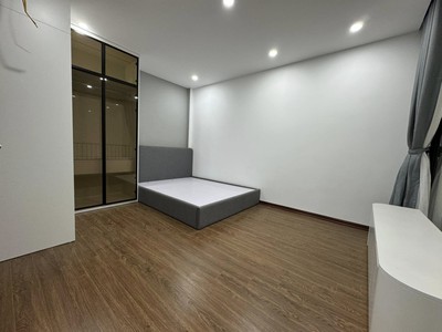Ngọc thuỵ,long biên dt 31m2 x 5t nhà mới đẹp long lanh giá chỉ 5.98 tỷ 2
