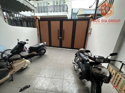 Cho thuê nhà lầu đẹp full nội thất, sân oto, gần chợ biên hoà chỉ 15tr/tháng 0