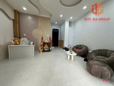Cho thuê nhà lầu đẹp full nội thất, sân oto, gần chợ biên hoà chỉ 15tr/tháng 1