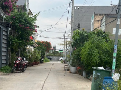 Bán lô đất thổ cư vuông a4 đường 6m khu dân cư sầm uất  22 x 45  25 t/ỷ 0
