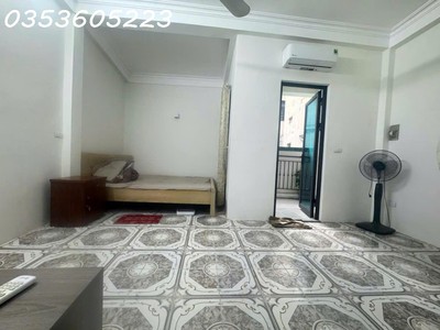 Bán nhà trần thái tông - cầu giấy. hai thoáng, ngõ thông tứ tung, trước nhà ba gác tránh - chỉ 3