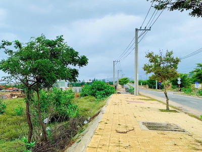  bán đất mặt tiền đường quốc phòng 1000m    quy hoạch đất thương mại dịch vụ   giá 3 tỷ 495 triệu 0