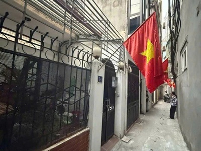 Bán nhà 3 tầng 63m cực đẹp ngõ 72 nguyễn trãi, ngã tư sở 1