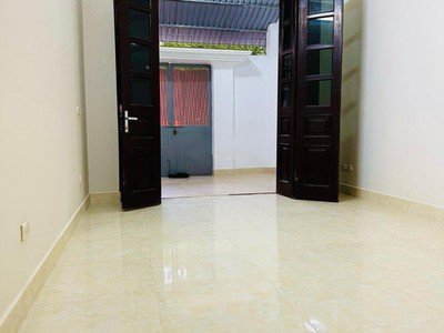Cho thuê nhà riêng, phân lô, ngõ ô tô tại Đặng Thùy Trâm, Cầu Giấy 50m x 4T giá 18 triệu 2