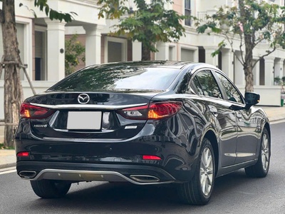 Bán xe Mazda 6 Luxury 2.0AT 2020, số tự động, màu đen. 1