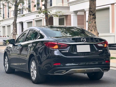 Bán xe Mazda 6 Luxury 2.0AT 2020, số tự động, màu đen. 4