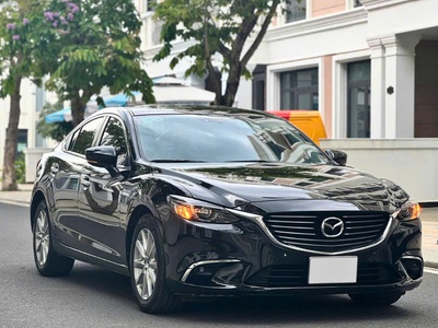 Bán xe Mazda 6 Luxury 2.0AT 2020, số tự động, màu đen. 5