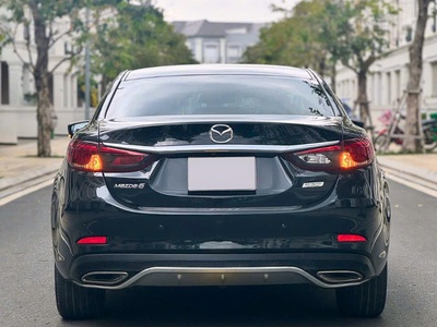 Bán xe Mazda 6 Luxury 2.0AT 2020, số tự động, màu đen. 6