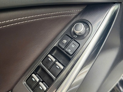 Bán xe Mazda 6 Luxury 2.0AT 2020, số tự động, màu đen. 15