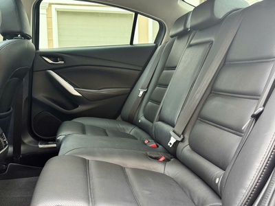 Bán xe Mazda 6 Luxury 2.0AT 2020, số tự động, màu đen. 17