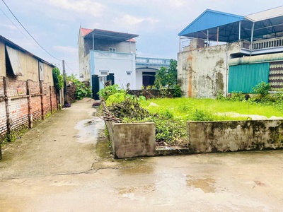 Đất tại cấn thượng- quốc oai chính chủ gửi bán lô góc 70m2 mặt tiền 2 bên là gần 8m và 3
