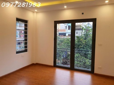 Cắt lỗ nhà mới mới cạnh nhổn 3 ngủ, giá 3.x tỷ 3