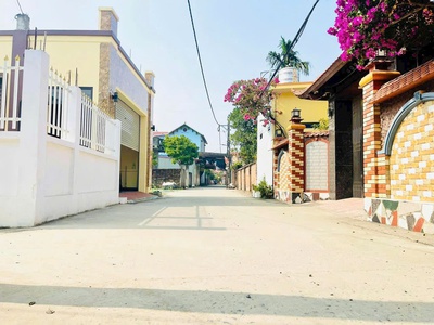 Đất tại cấn thượng- quốc oai chính chủ gửi bán lô góc 70m2 mặt tiền 2 bên là gần 8m và 1