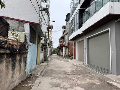 Chính chủ bán 78,5m2 đất thị trấn Trâu Quỳ, Gia Lâm. Đường ô tô tránh, sau có sân thoáng 4