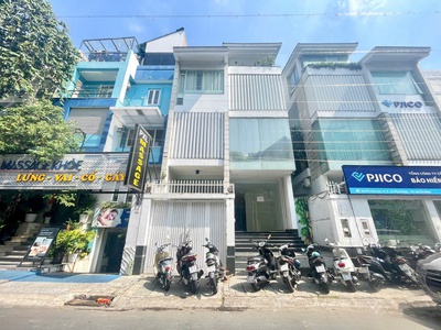 Cho thuê nhà 176 Hoa Lan gần Phan Xích Long, P2, Phú Nhuận. Hầm, 4 Tầng, 8x18 chỉ 68tr 0