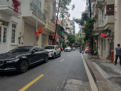 Bán nhà mặt phố phù đổng thiên vương 10 tầng thang máy long lanh hai bà trưng 4