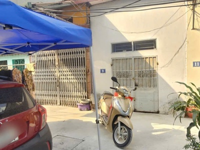 Mở cửa hàng thuốc, phòng khám  bán nhà cấp 4, sổ đỏ 60m2, tập thể bv hoài đức 0