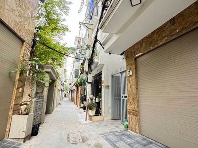 Nhà đẹp ở ngay phố ngọc thụy - long biên  30m2, 5 tầng, mặt tiền  4.7m, 6.3 tỷ. 0