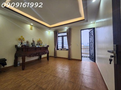 Nhà dân xây chắc chăn  độc  lập 5 tầng chỉ 5,5 tỷ đường to vỉa hè rộng tại lê chân 4