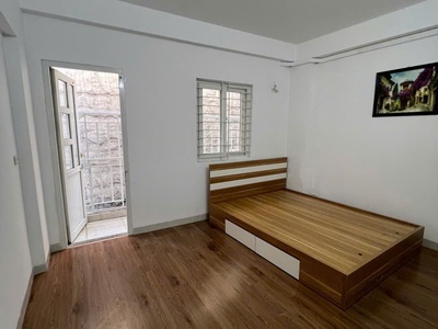 Bán căn hộ chung cư mini  ngõ 1008 đường Láng, Đống Đa 65m, 2 ngủ, nhà đẹp, giá 1.77 tỷ 2