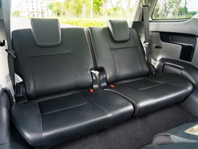 Bán xe Toyota Fortuner 2023, số tự động, máy dầu, màu đen. 6