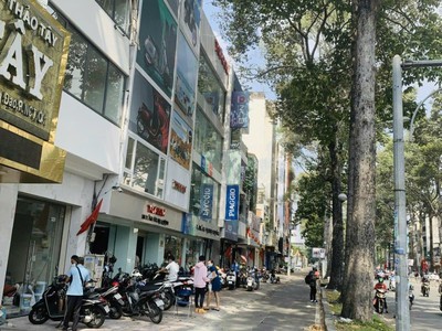 Chỉ hơn 30tỷ, mặt tiền kd vị trí đắc địa trần hưng đạo q1,72m,5tầng,5pn-sổ nở hậu 1