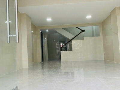 Chỉ hơn 30tỷ, mặt tiền kd vị trí đắc địa trần hưng đạo q1,72m,5tầng,5pn-sổ nở hậu 4