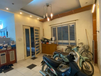 Nhà đẹp - quận cầu giấy - kinh doanh đỉnh cao - gần phố - dt 70m2 - nhỉnh 15 tỷ 2