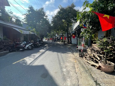 Mặt tiền cực rộng, đường tô hiệu, hòa minh, liên chiểu. ngay gần ngã tư giao với tôn đức thắng. 2