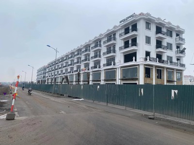 Bán căn liền kề xây sẵn 4 tầng trục đường 68m kđt tân thanh 1